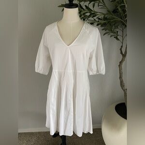 Universal Thread Cream V-Neck Blouse